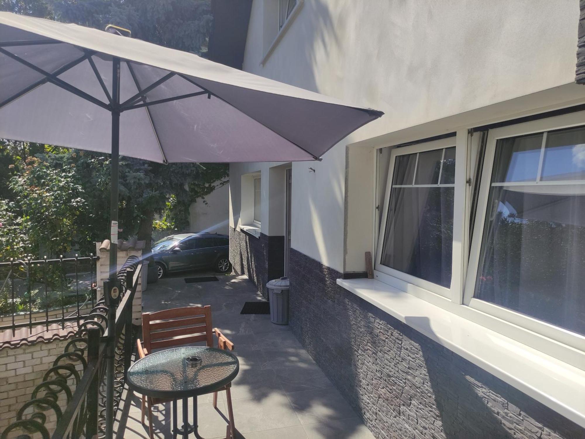 Cozy Gardens Apartments In Прага Екстериор снимка