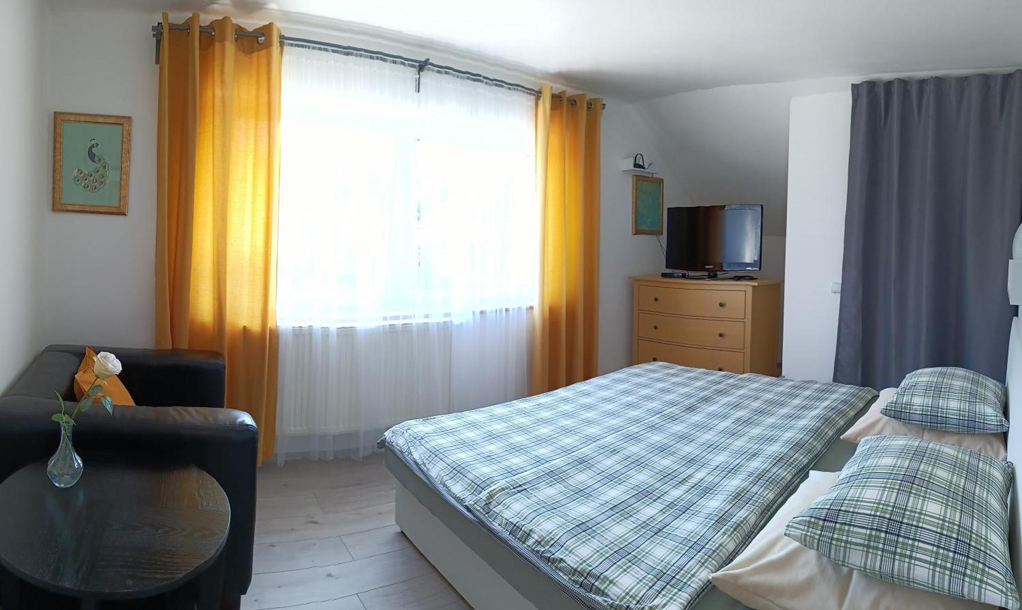 Cozy Gardens Apartments In Прага Екстериор снимка