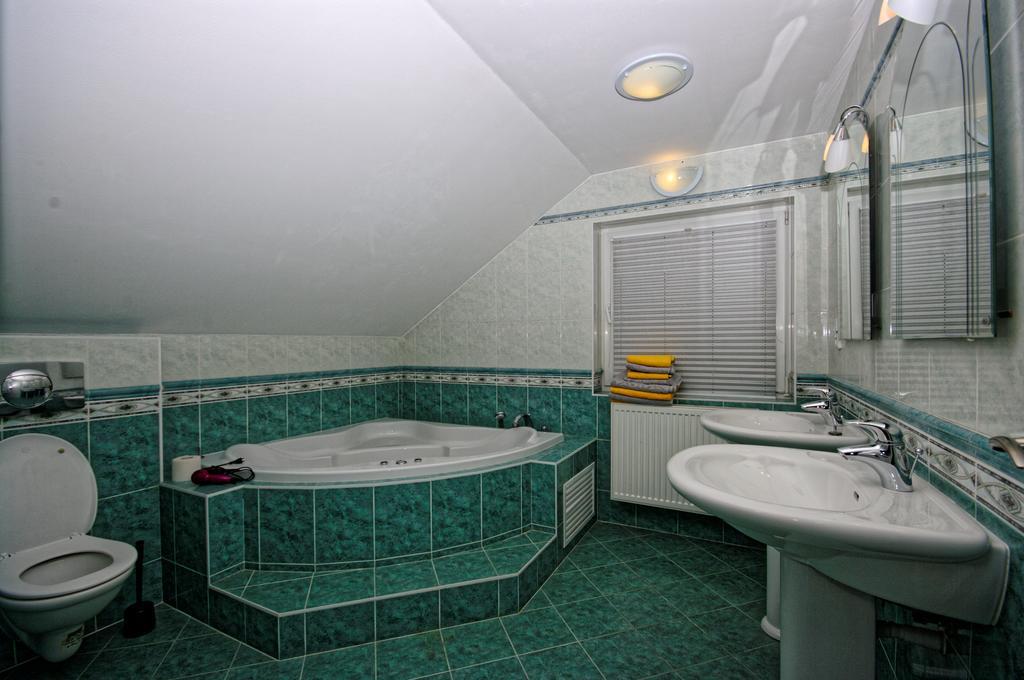 Cozy Gardens Apartments In Прага Екстериор снимка