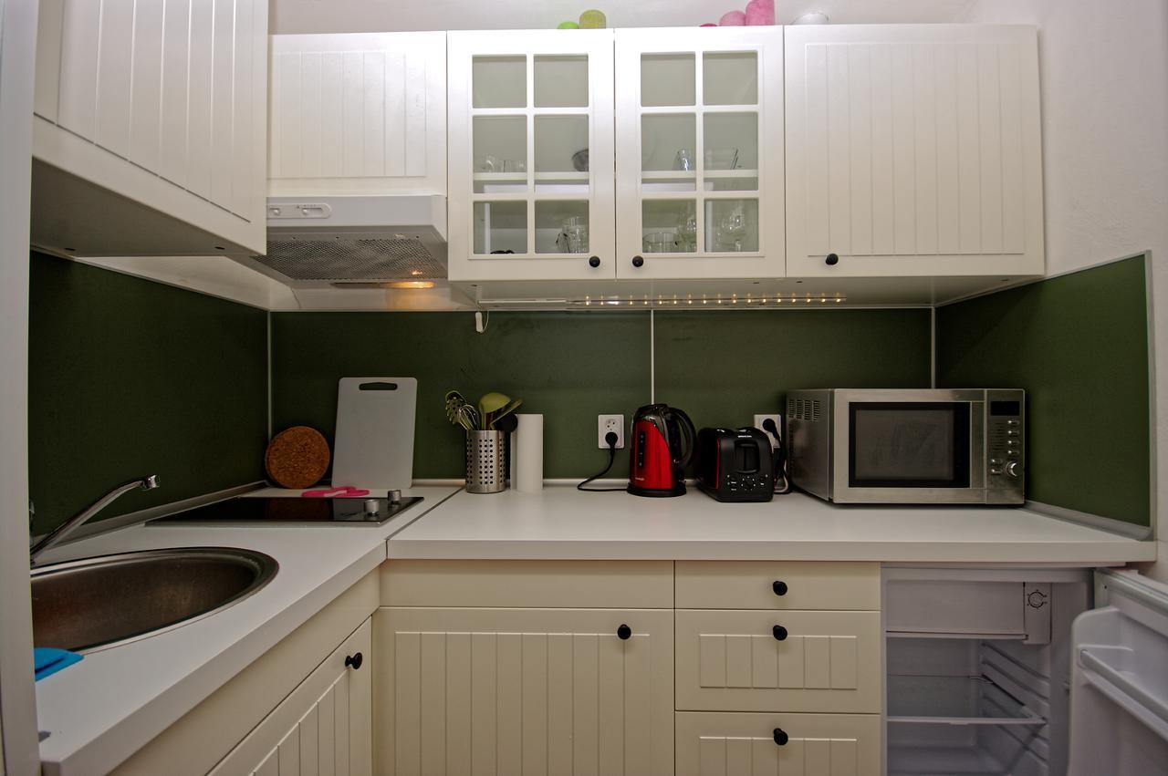 Cozy Gardens Apartments In Прага Екстериор снимка